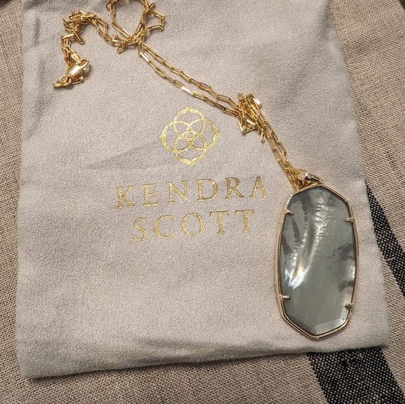 Kendra Scott Jewelry - Kendra Scott Reid necklace Gold and Gray illusion